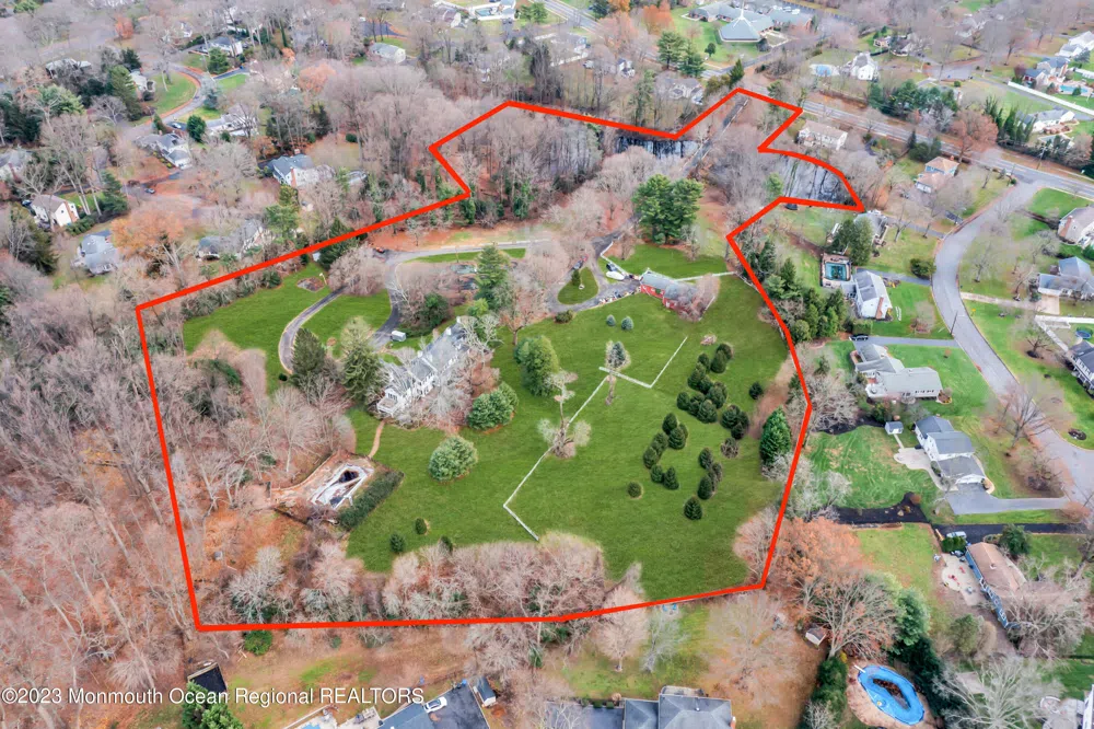 911 Middletown Lincroft Road Middletown, NJ 07748