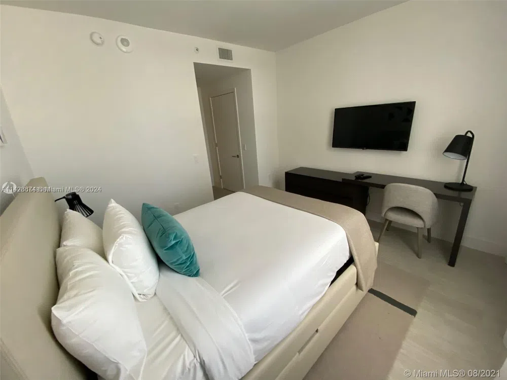 4010 S Ocean Dr #R301 Hollywood, FL 33019