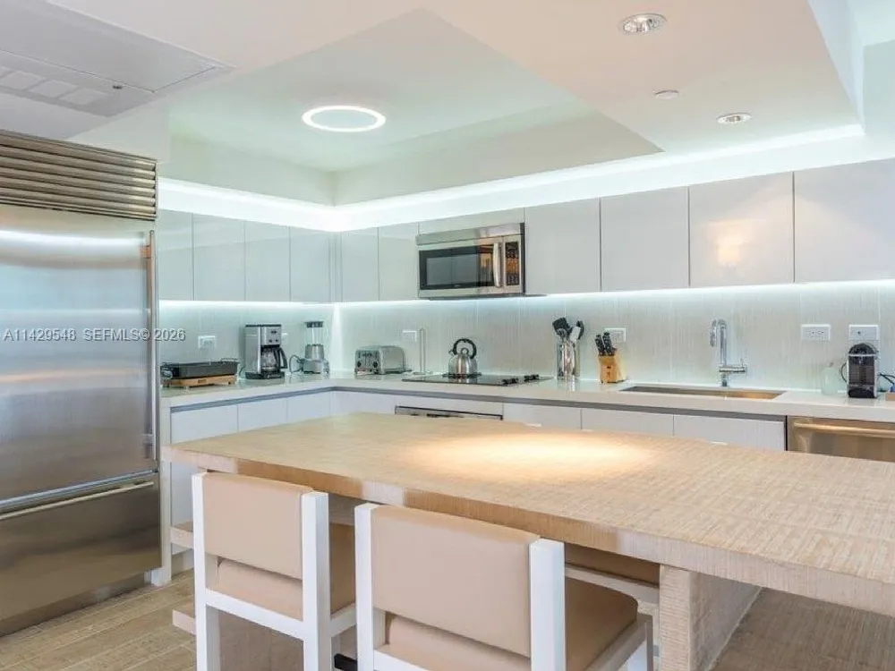 102 24th St #1006 Miami Beach, FL 33139