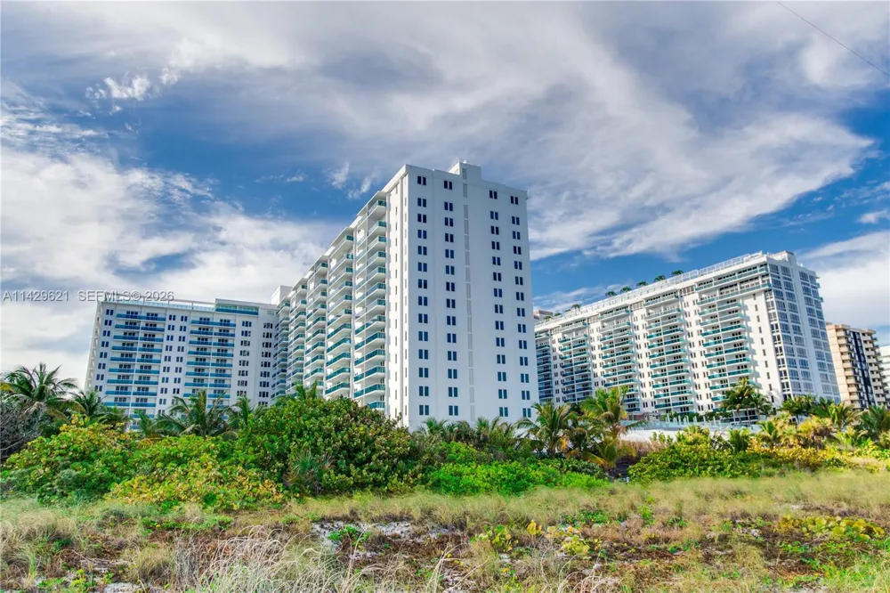102 24th St #1108 Miami Beach, FL 33139