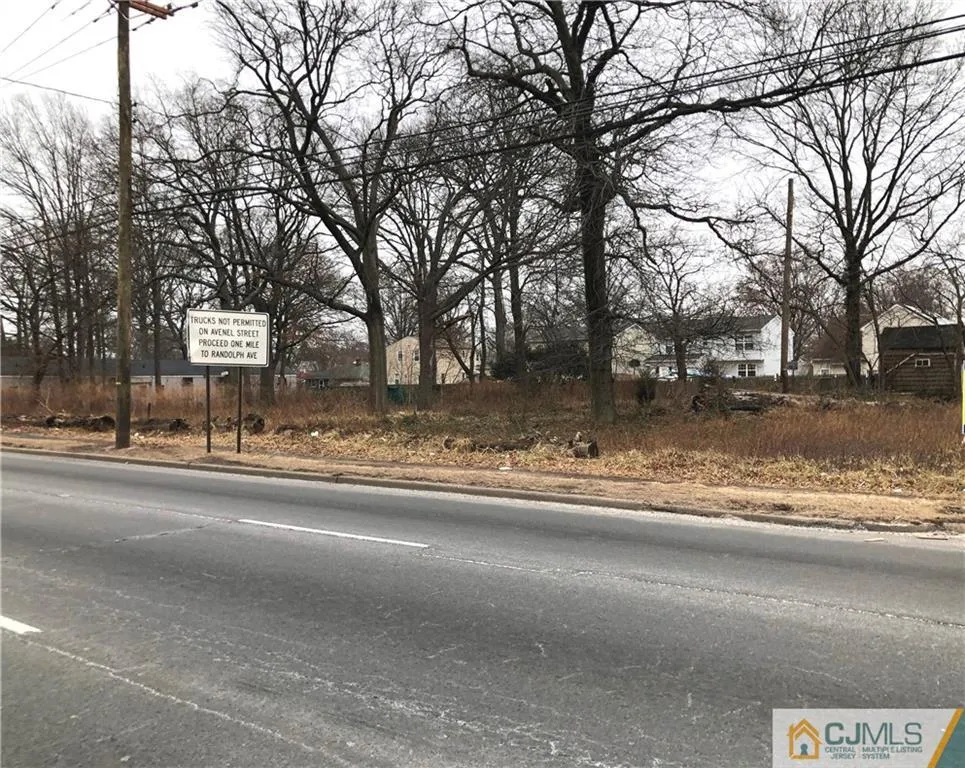 958 Us 1 Highway Avenel, NJ 07095