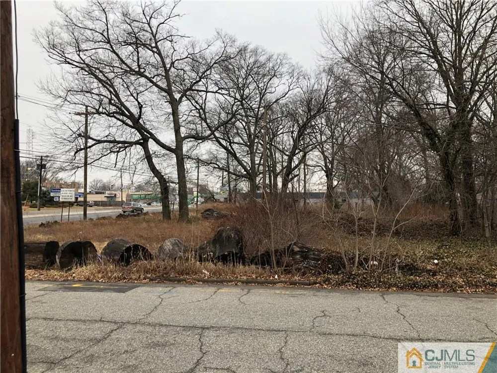 958 Us 1 Highway Avenel, NJ 07095