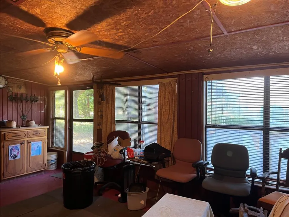 7687 Fm 17 Grand Saline, TX 75140