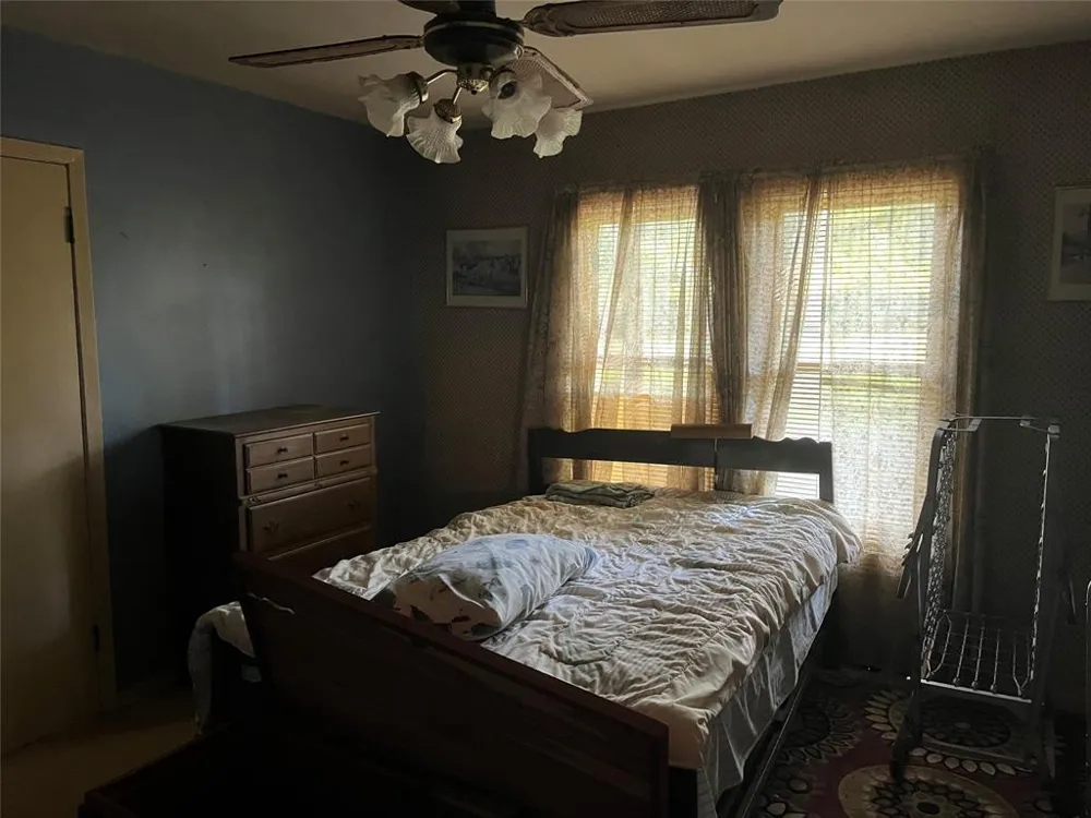 7687 Fm 17 Grand Saline, TX 75140