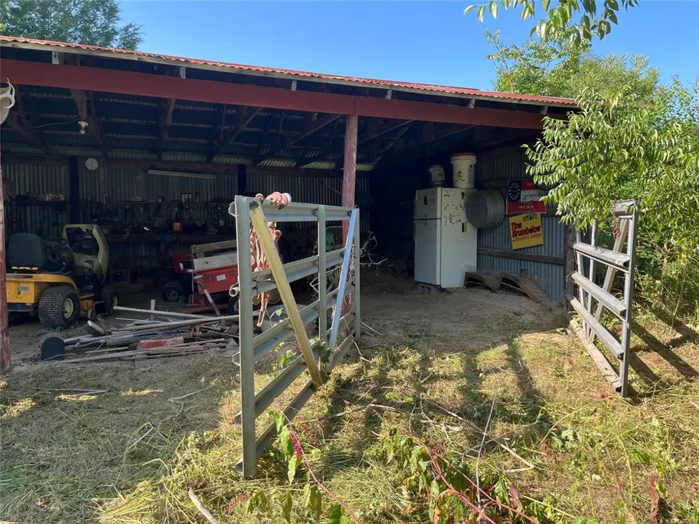 7687 Fm 17 Grand Saline, TX 75140