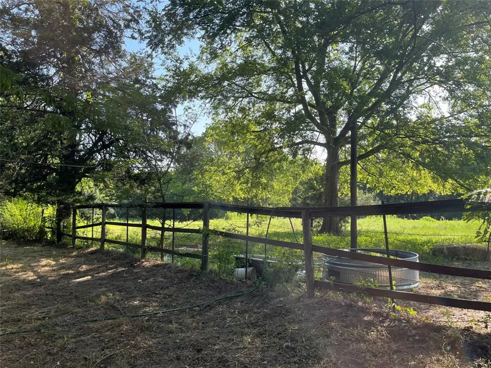 7687 Fm 17 Grand Saline, TX 75140