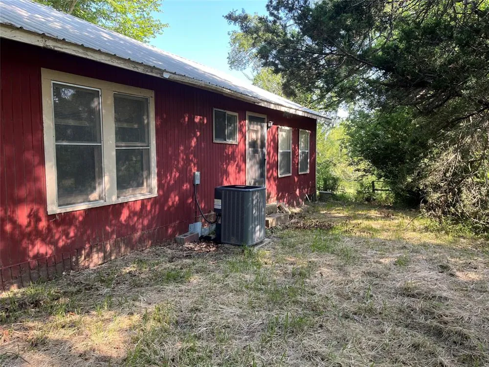 7687 Fm 17 Grand Saline, TX 75140