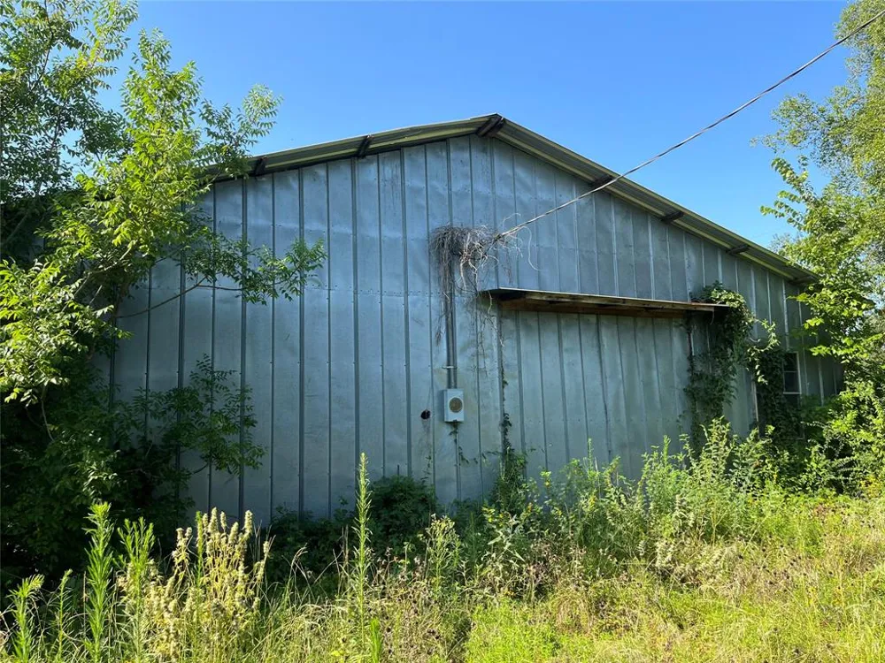 7687 Fm 17 Grand Saline, TX 75140