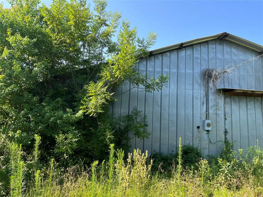 7687 Fm 17 Grand Saline, TX 75140