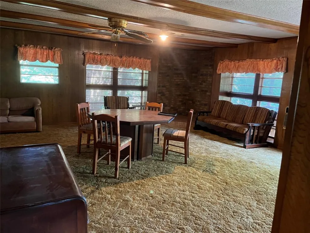 7687 Fm 17 Grand Saline, TX 75140
