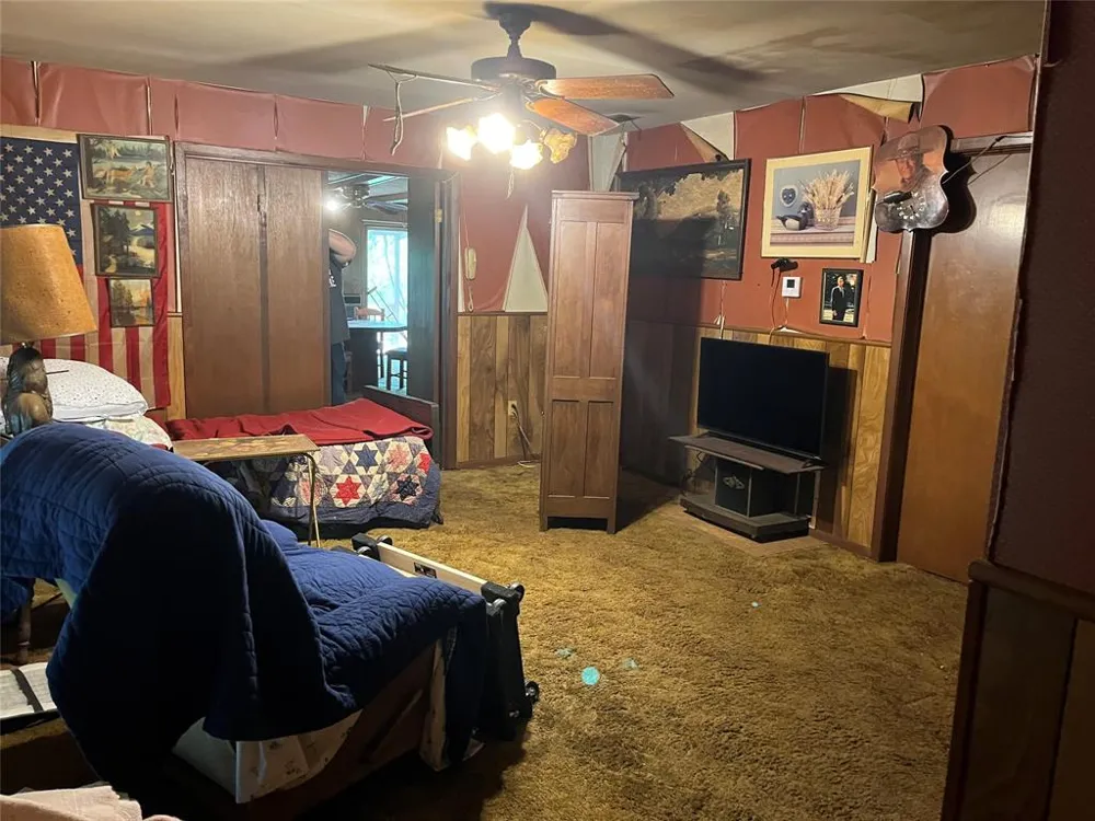 7687 Fm 17 Grand Saline, TX 75140