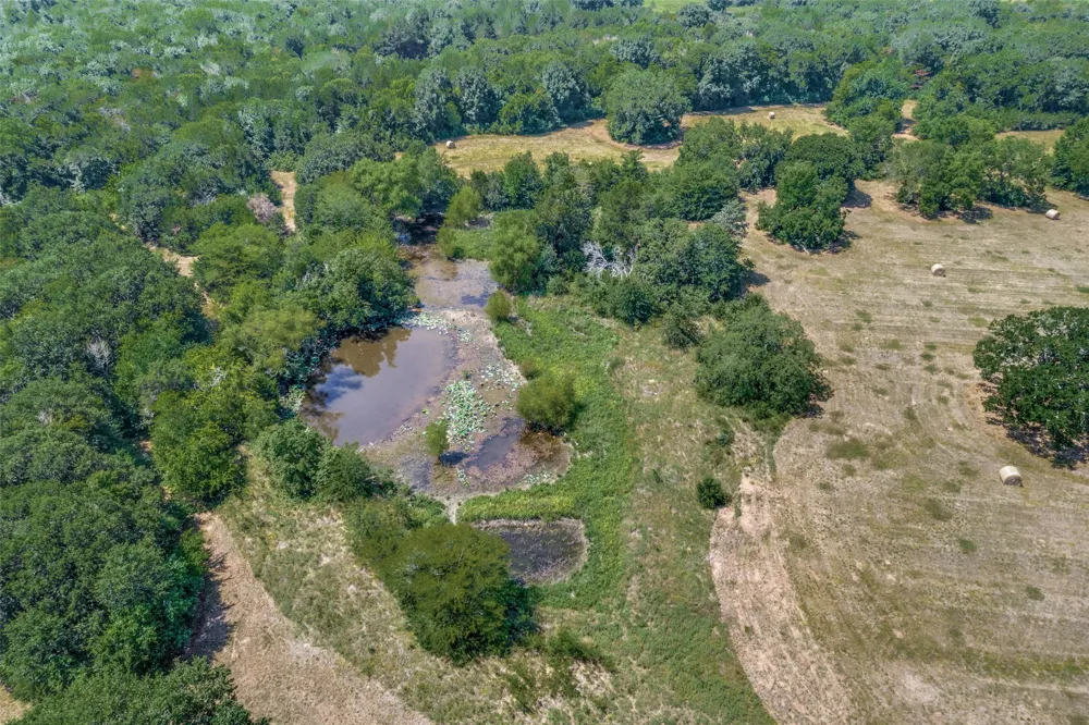 2102 County Road 2610 Bonham, TX 75418