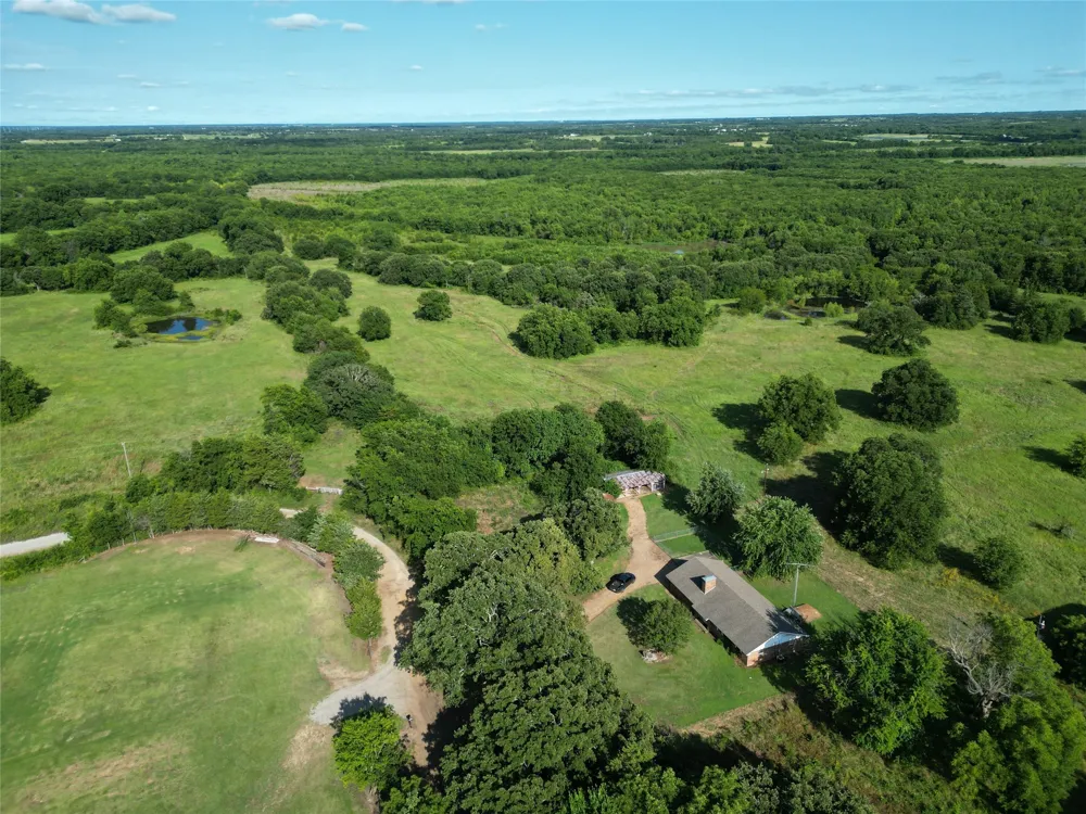 2102 County Road 2610 Bonham, TX 75418