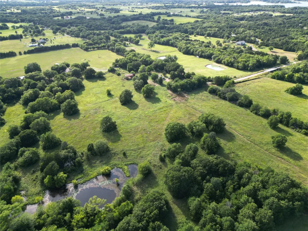 2102 County Road 2610 Bonham, TX 75418