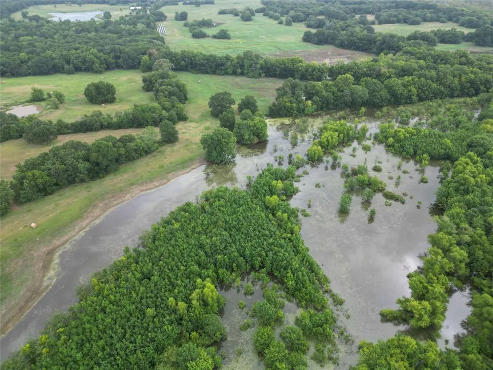2102 County Road 2610 Bonham, TX 75418