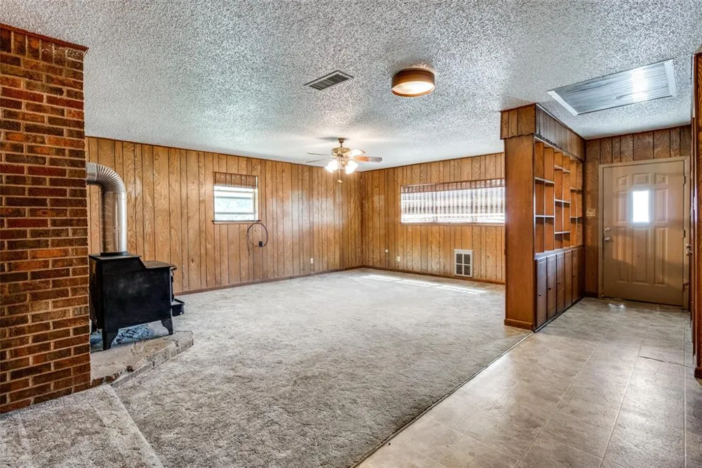 2102 County Road 2610 Bonham, TX 75418