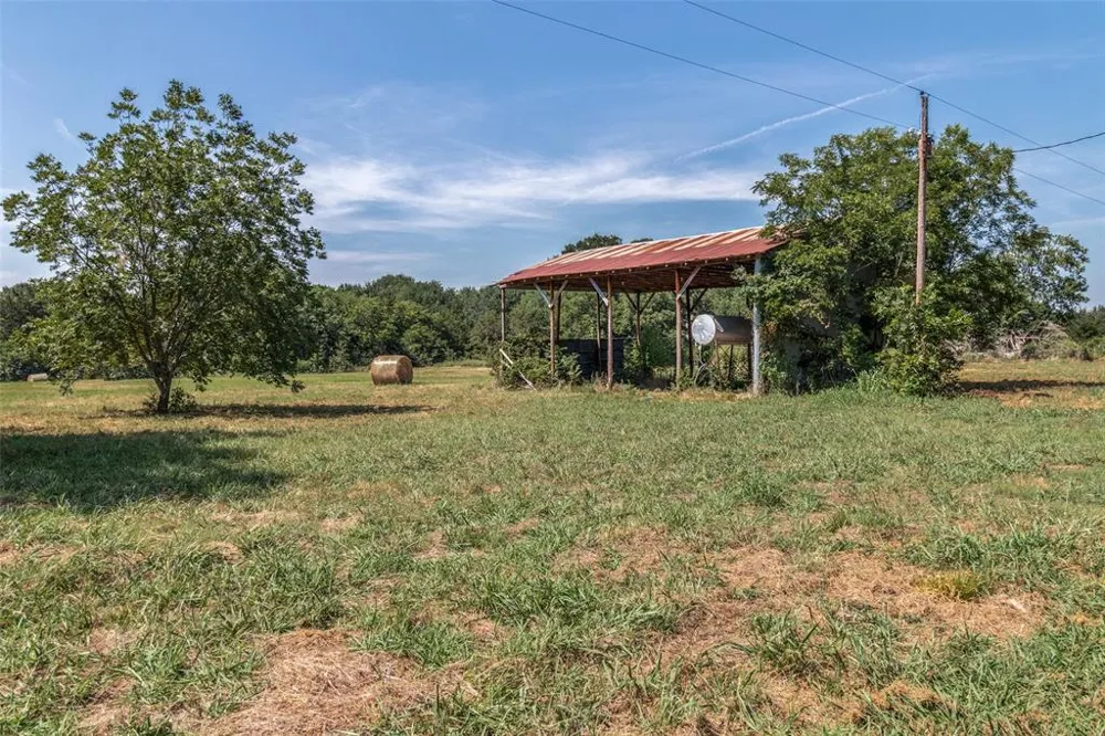 2102 County Road 2610 Bonham, TX 75418