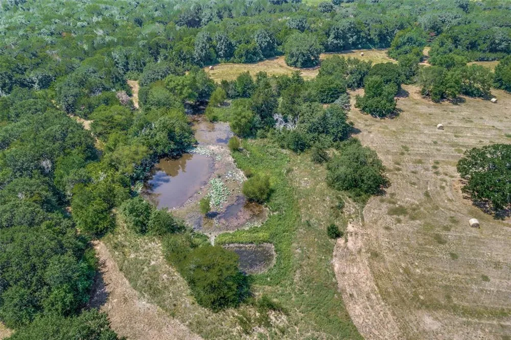 2102 County Road 2610 Bonham, TX 75418
