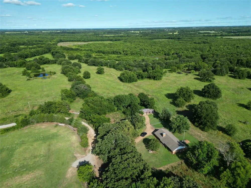 2102 County Road 2610 Bonham, TX 75418