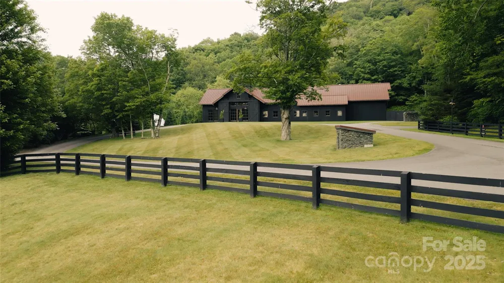 243+/- Dobbin Road Banner Elk, NC 28604