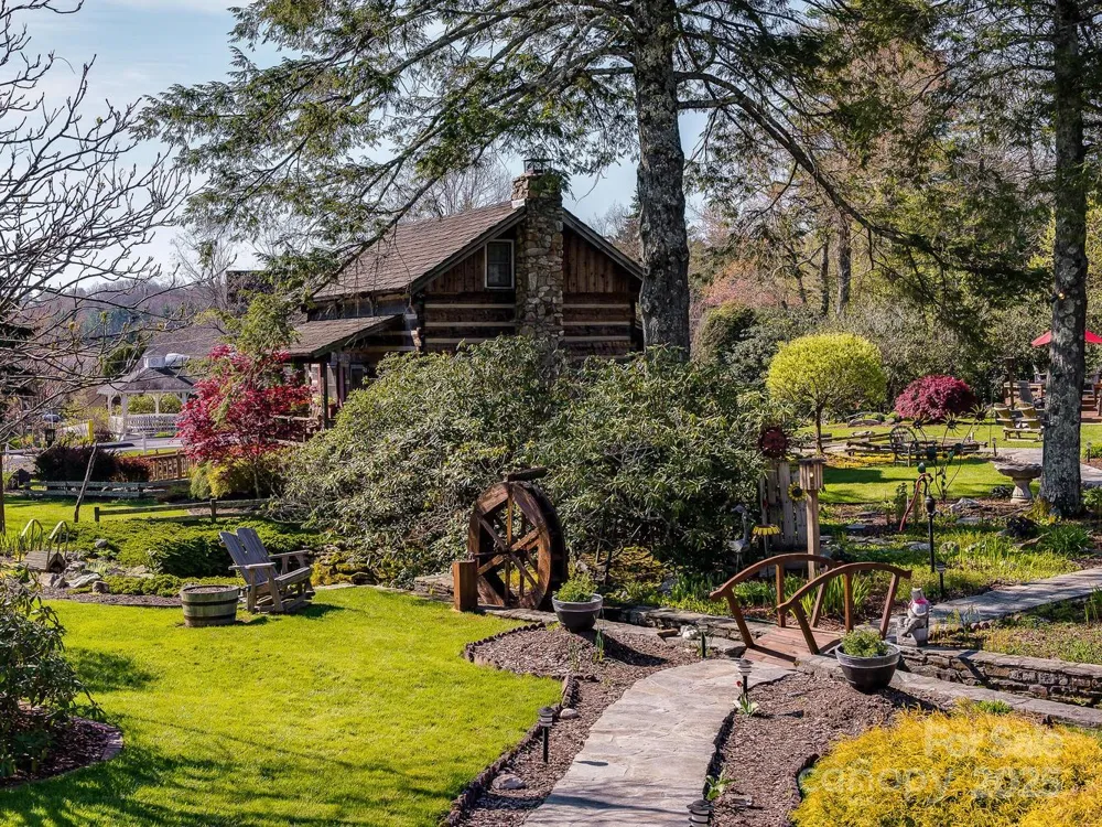 243+/- Dobbin Road Banner Elk, NC 28604