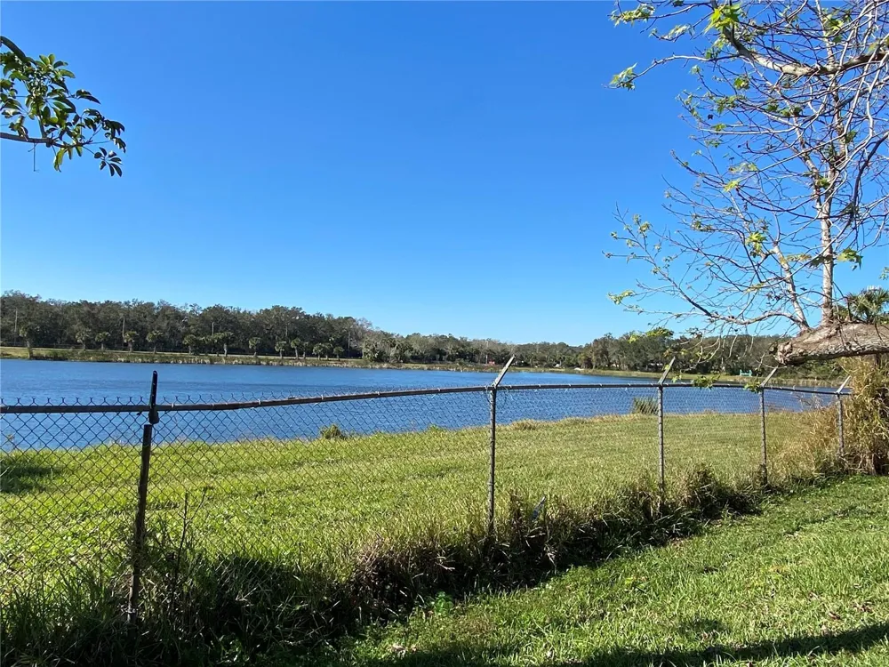 910 LAKE AVENUE Edgewater, FL 32132