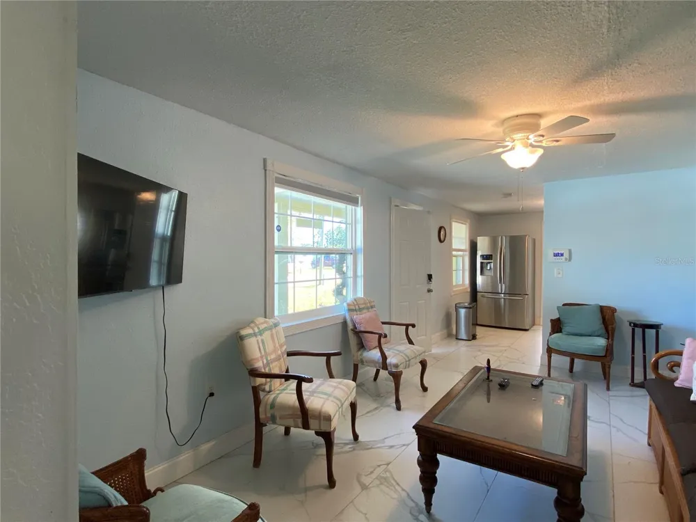 910 LAKE AVENUE Edgewater, FL 32132