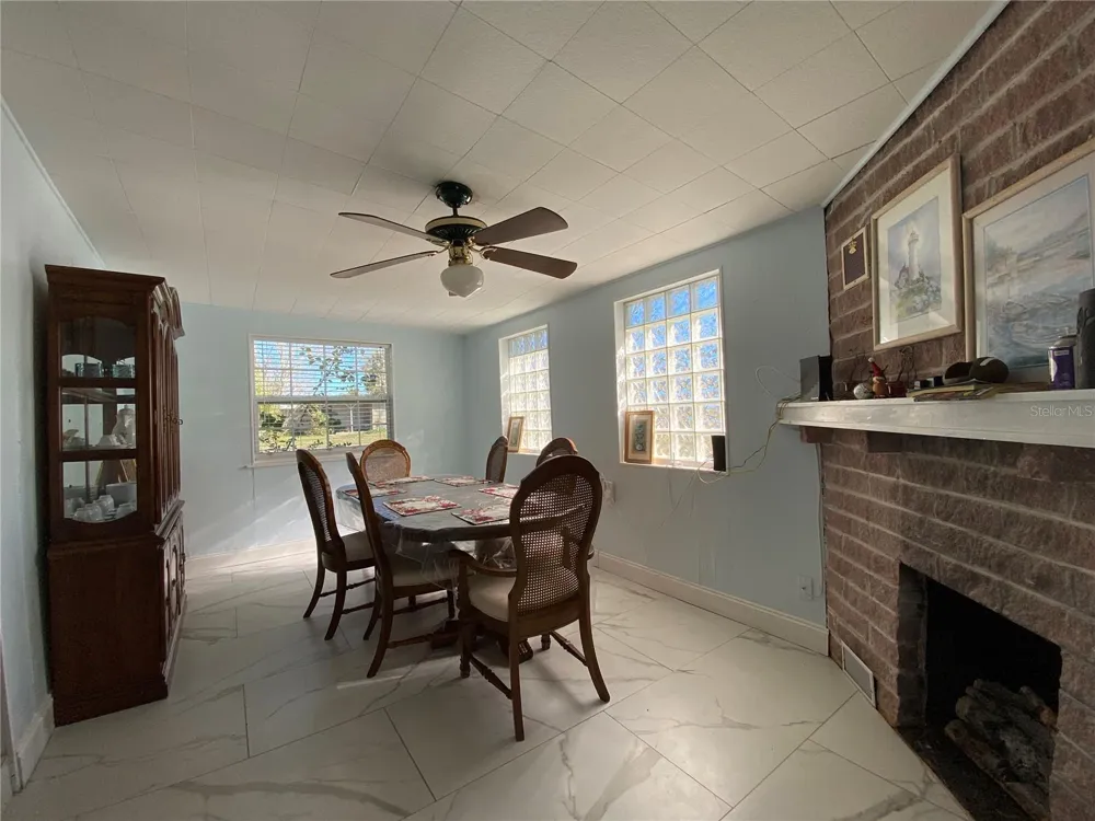 910 LAKE AVENUE Edgewater, FL 32132