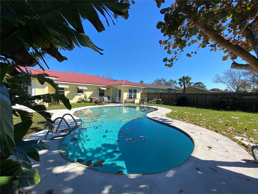 910 LAKE AVENUE Edgewater, FL 32132