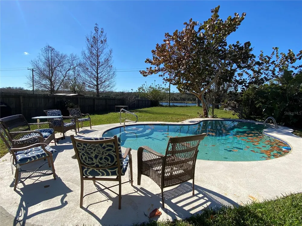 910 LAKE AVENUE Edgewater, FL 32132