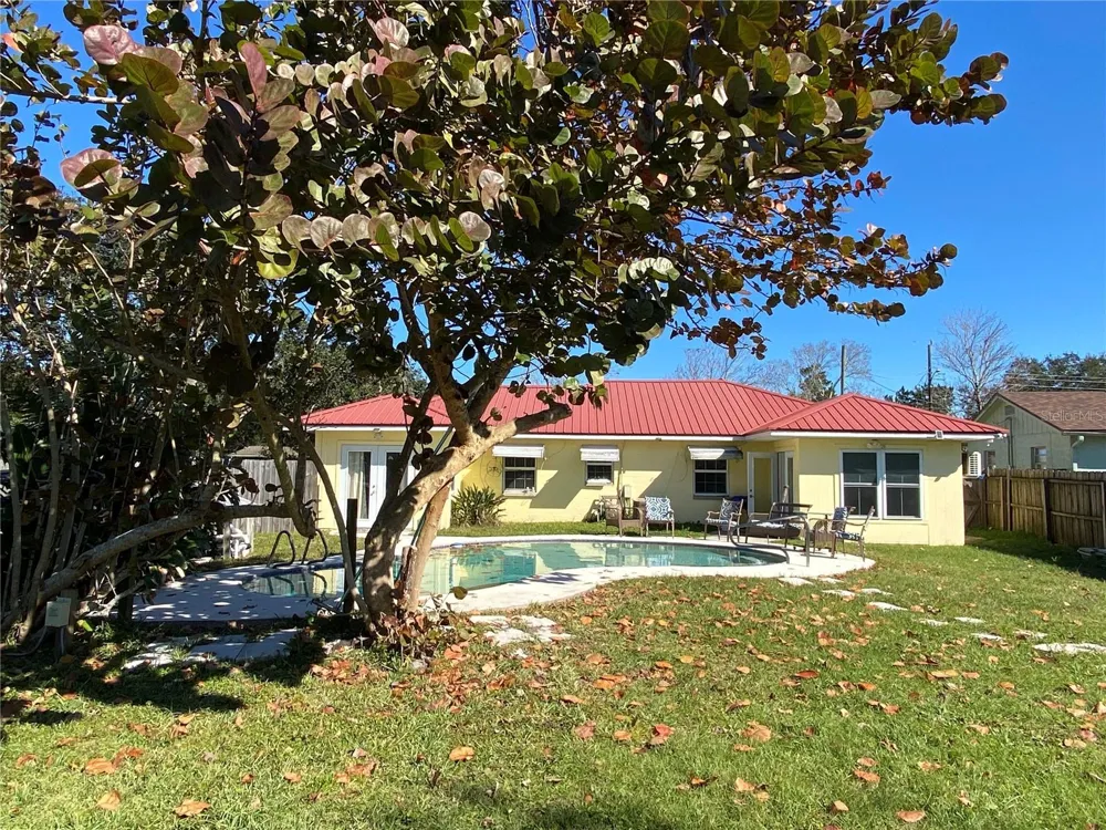 910 LAKE AVENUE Edgewater, FL 32132