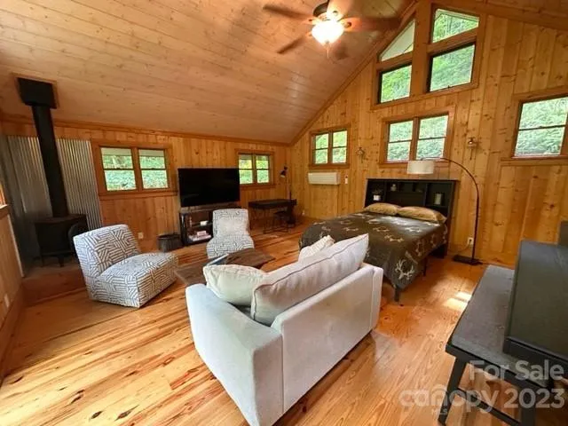 619 Speckled Feather Pass Sapphire, NC 28774