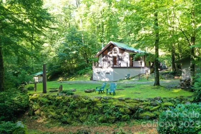 619 Speckled Feather Pass Sapphire, NC 28774