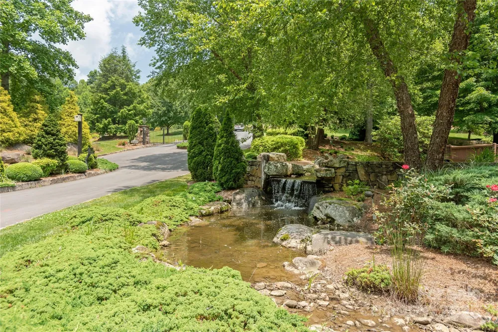 120 Ivywood Lane Laurel Park, NC 28739