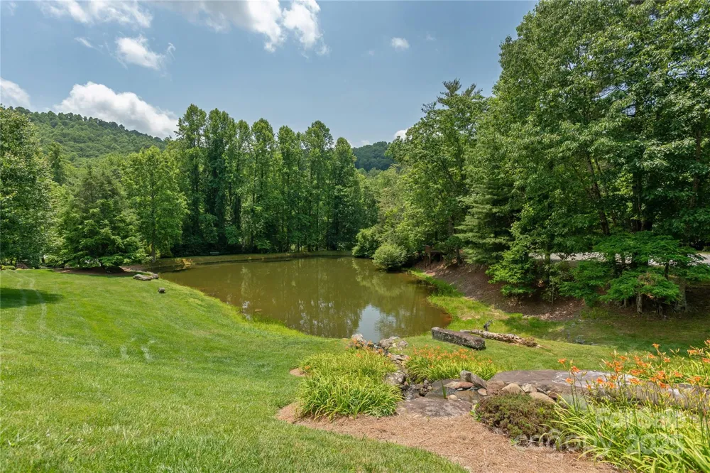 120 Ivywood Lane Laurel Park, NC 28739