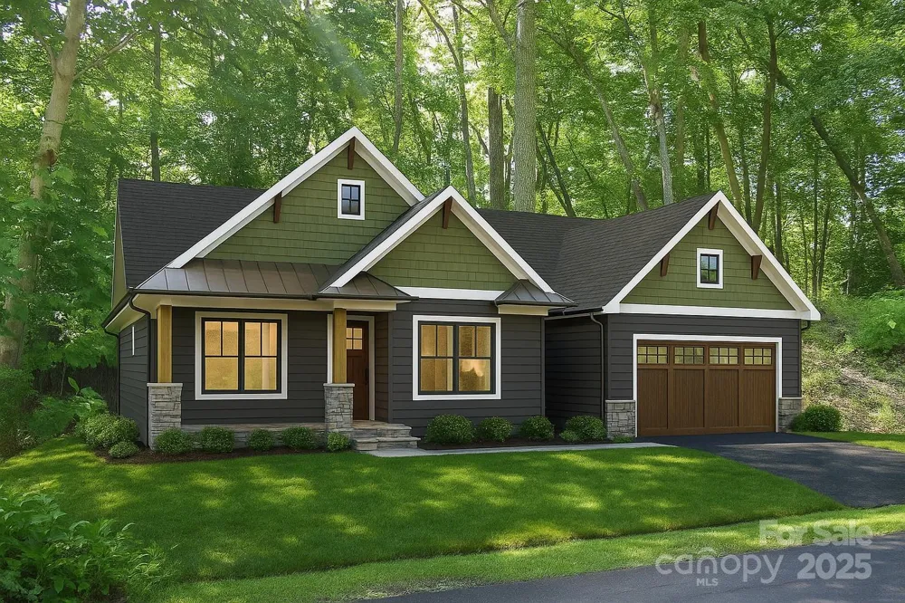 120 Ivywood Lane Laurel Park, NC 28739