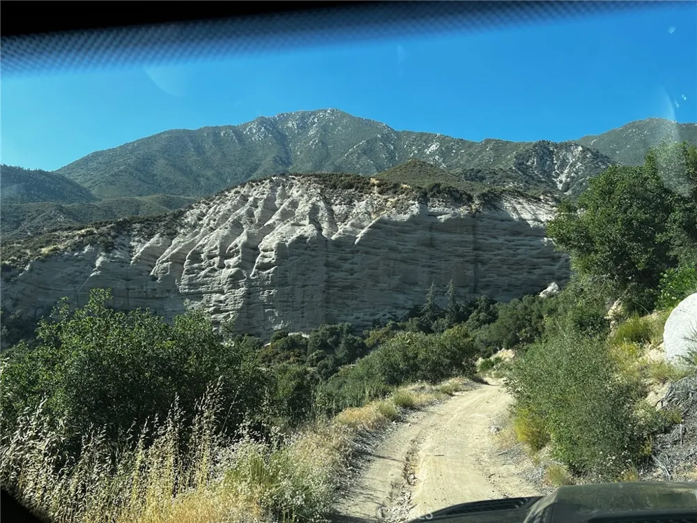 35194 Pyramid Running Springs, CA 92382