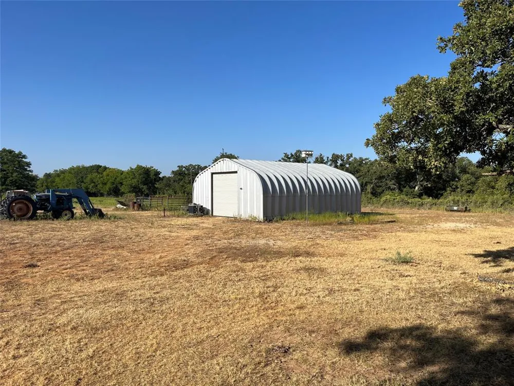 207 County Road 125 Comanche, TX 76442