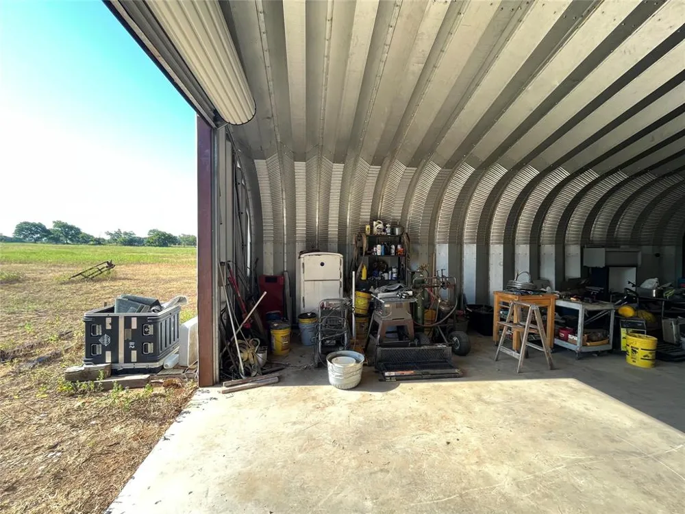 207 County Road 125 Comanche, TX 76442
