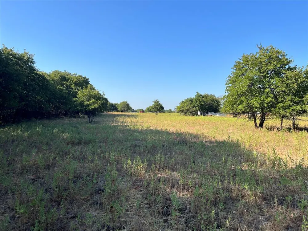 207 County Road 125 Comanche, TX 76442