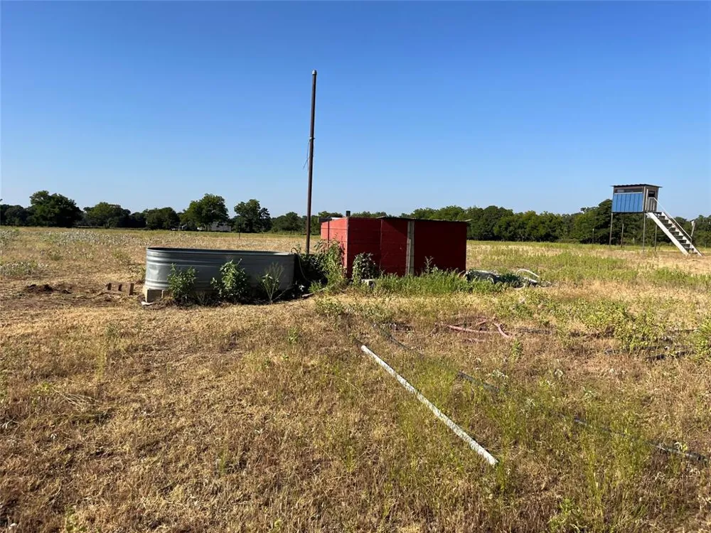 207 County Road 125 Comanche, TX 76442