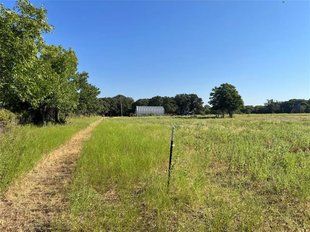 207 County Road 125 Comanche, TX 76442