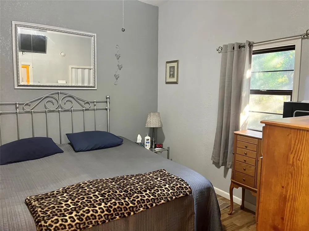 207 County Road 125 Comanche, TX 76442