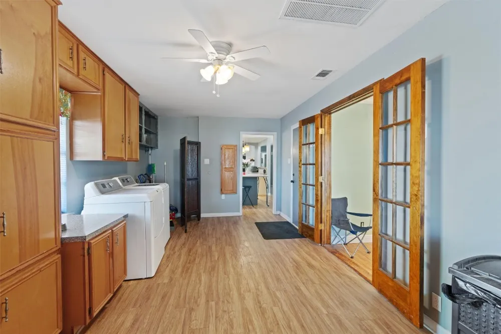 323 County Road 450 Thorndale, TX 76577