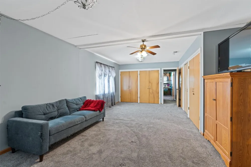 323 County Road 450 Thorndale, TX 76577