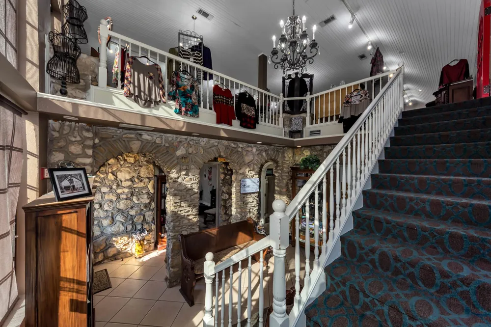 6712 Azle Avenue Lake Worth, TX 76135