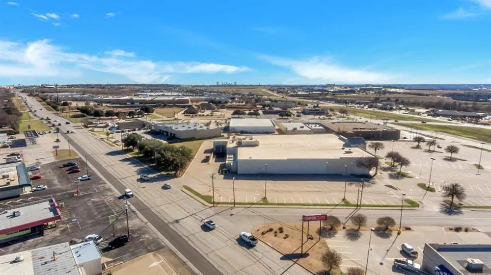 6712 Azle Avenue Lake Worth, TX 76135