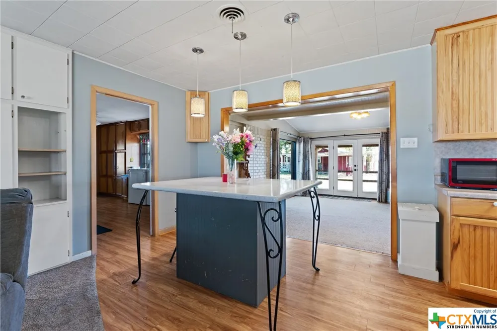 323 County Road 450 Thorndale, TX 76577