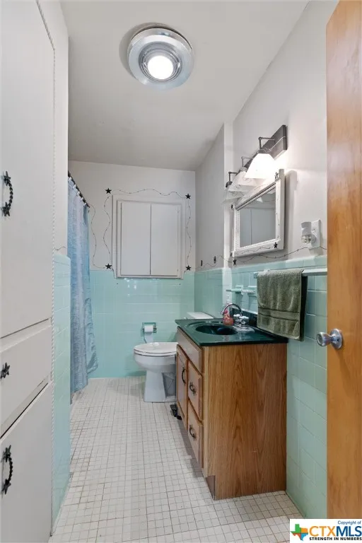 323 County Road 450 Thorndale, TX 76577