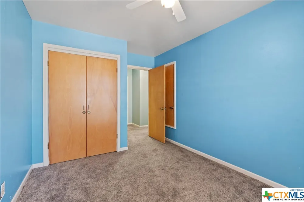 323 County Road 450 Thorndale, TX 76577